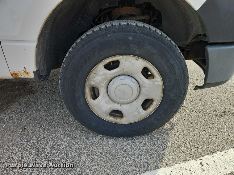 image for item FN5622 2006 Ford F150 XL Ext. Cab pickup truck