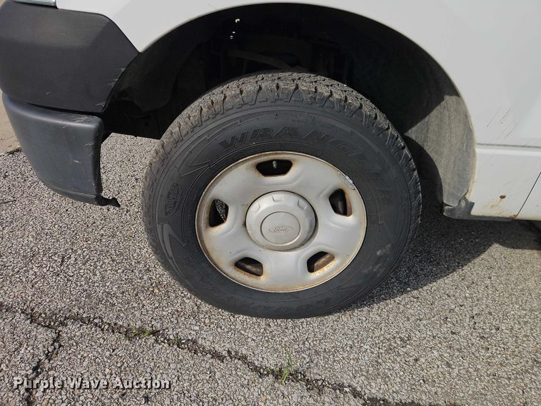 image for item FN5622 2006 Ford F150 XL Ext. Cab pickup truck
