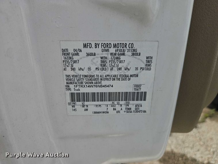 image for item FN5622 2006 Ford F150 XL Ext. Cab pickup truck