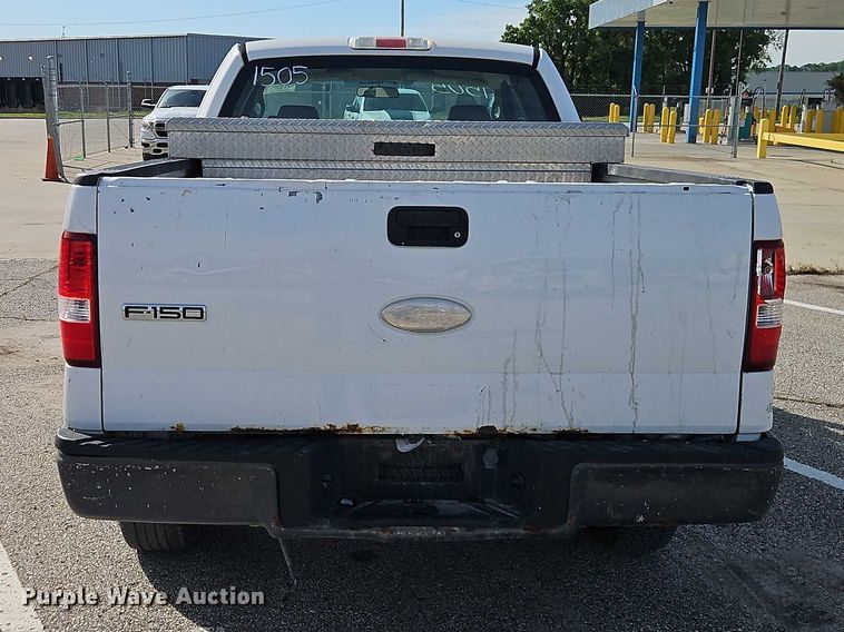 image for item FN5630 2006 Ford F150 Ext. Cab pickup truck