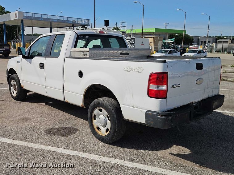image for item FN5630 2006 Ford F150 Ext. Cab pickup truck
