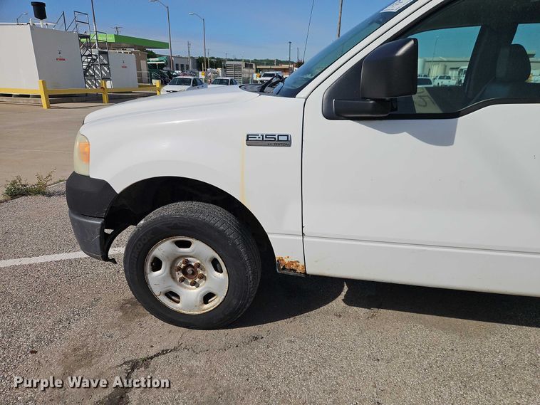 image for item FN5630 2006 Ford F150 Ext. Cab pickup truck