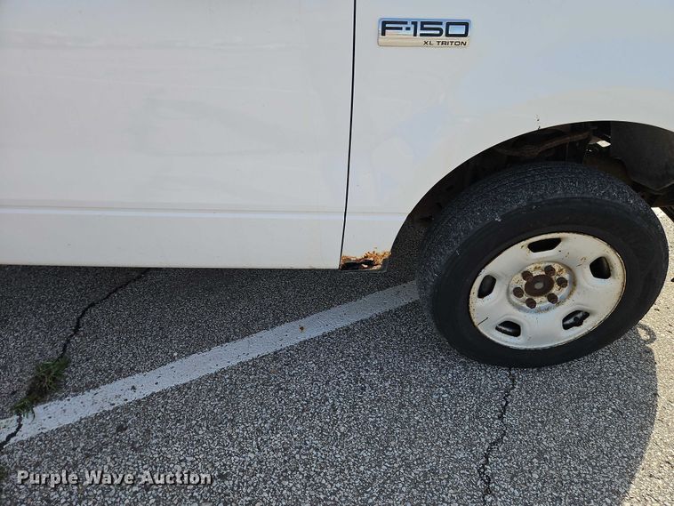 image for item FN5630 2006 Ford F150 Ext. Cab pickup truck