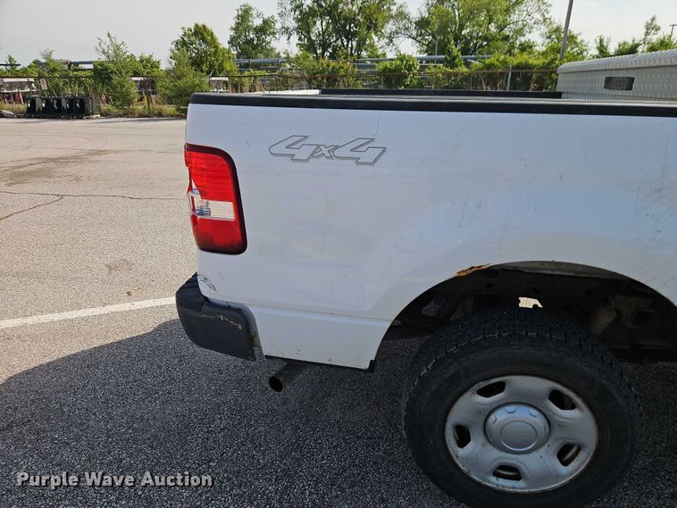 image for item FN5630 2006 Ford F150 Ext. Cab pickup truck