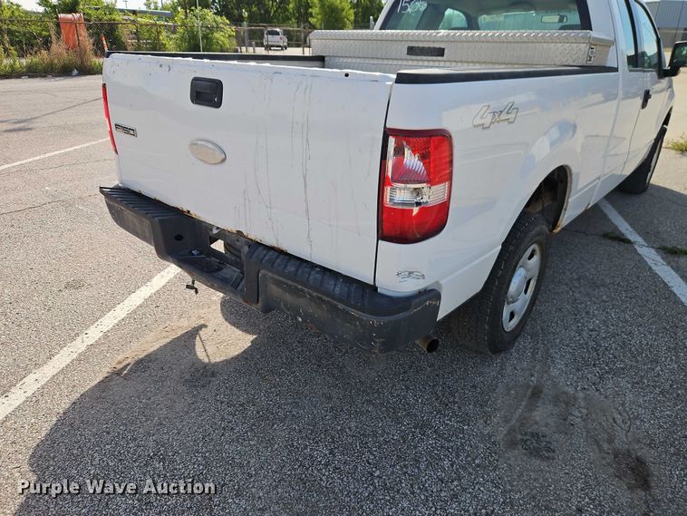 image for item FN5630 2006 Ford F150 Ext. Cab pickup truck