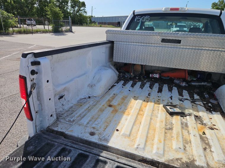 image for item FN5630 2006 Ford F150 Ext. Cab pickup truck