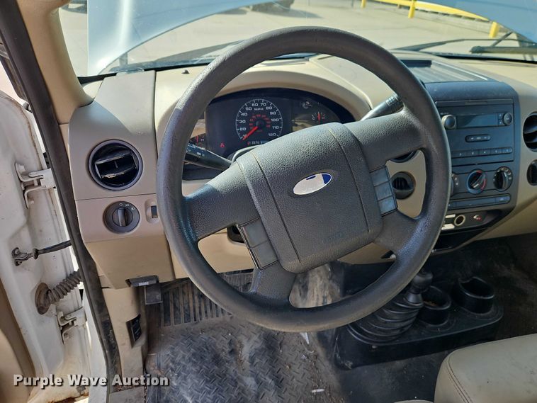 image for item FN5630 2006 Ford F150 Ext. Cab pickup truck
