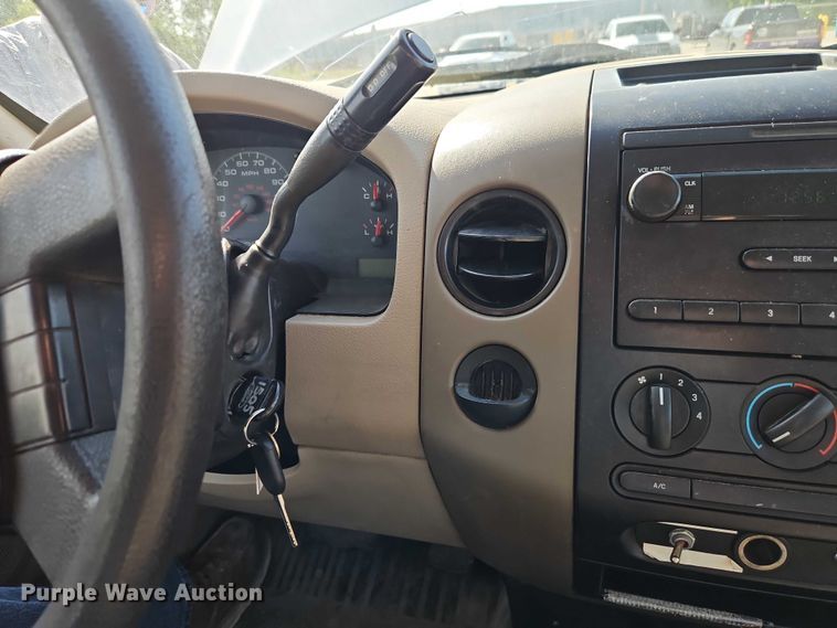 image for item FN5630 2006 Ford F150 Ext. Cab pickup truck