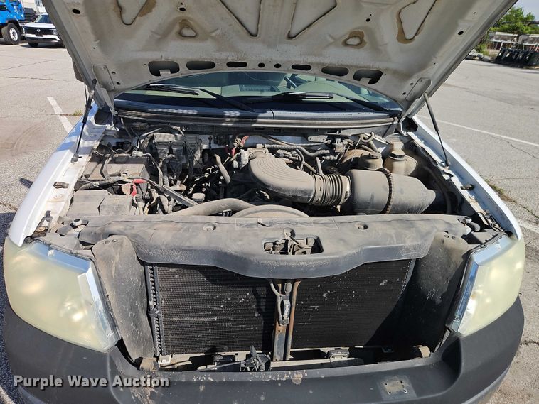image for item FN5630 2006 Ford F150 Ext. Cab pickup truck