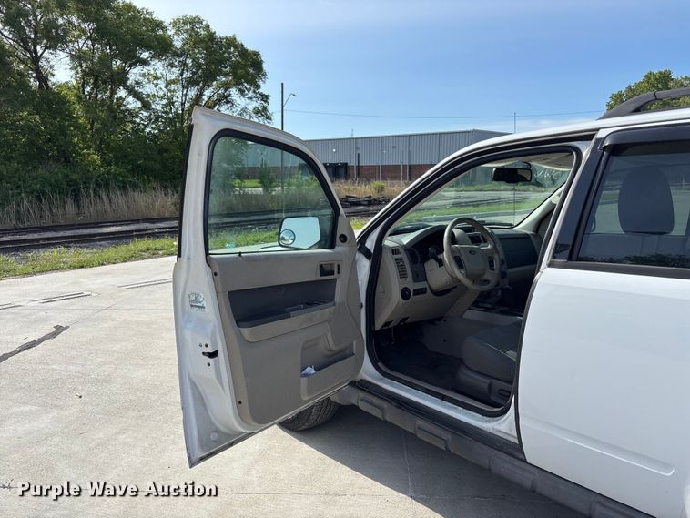 image for item FN5631 2009 Ford Escape XLT SUV