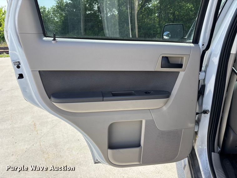 image for item FN5631 2009 Ford Escape XLT SUV