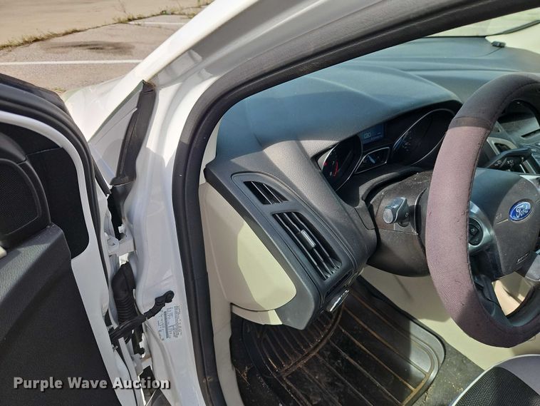 image for item FN5632 2014 Ford Focus SE 