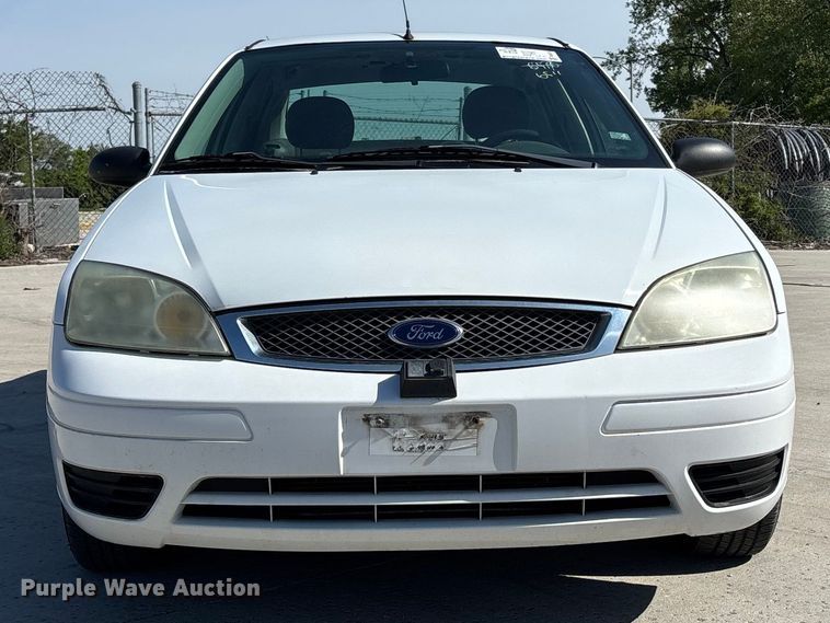 image for item FN5634 2007 Ford Focus ZX4 