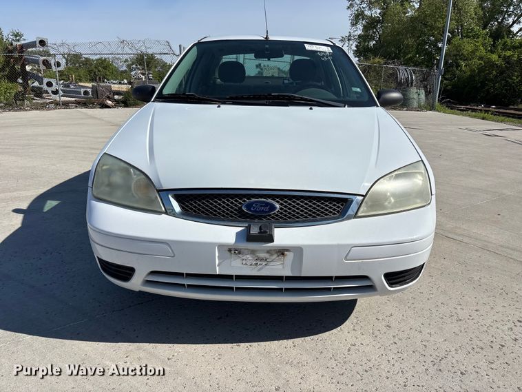 image for item FN5634 2007 Ford Focus ZX4 