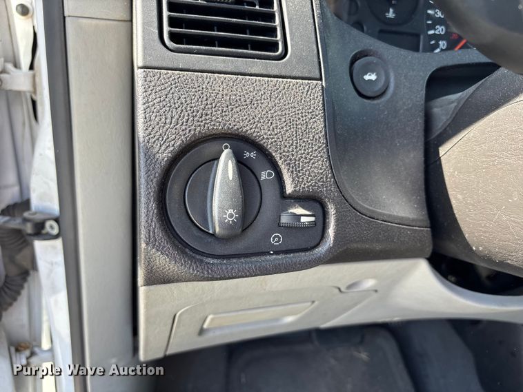 image for item FN5634 2007 Ford Focus ZX4 
