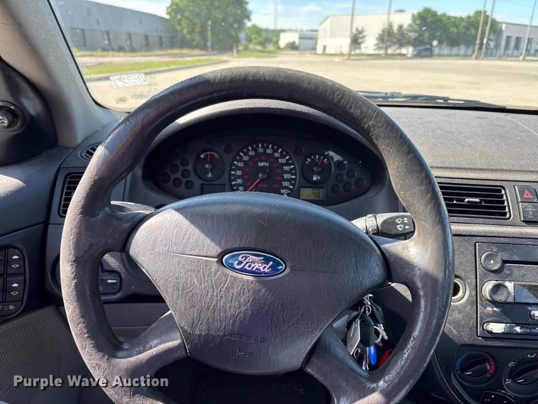image for item FN5634 2007 Ford Focus ZX4 