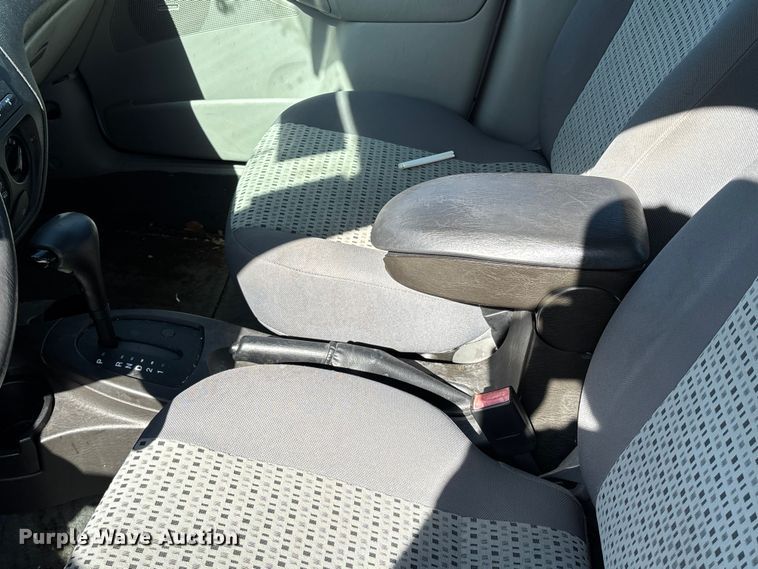 image for item FN5634 2007 Ford Focus ZX4 