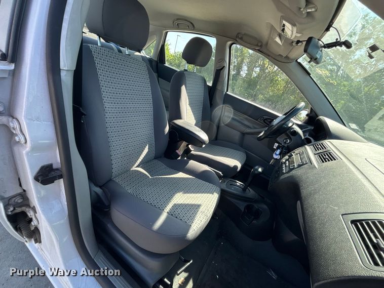 image for item FN5634 2007 Ford Focus ZX4 