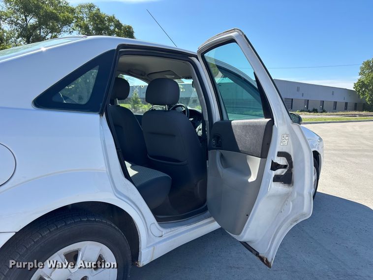 image for item FN5634 2007 Ford Focus ZX4 