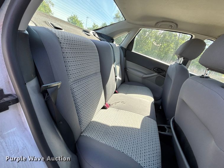 image for item FN5634 2007 Ford Focus ZX4 