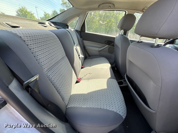 image for item FN5634 2007 Ford Focus ZX4 