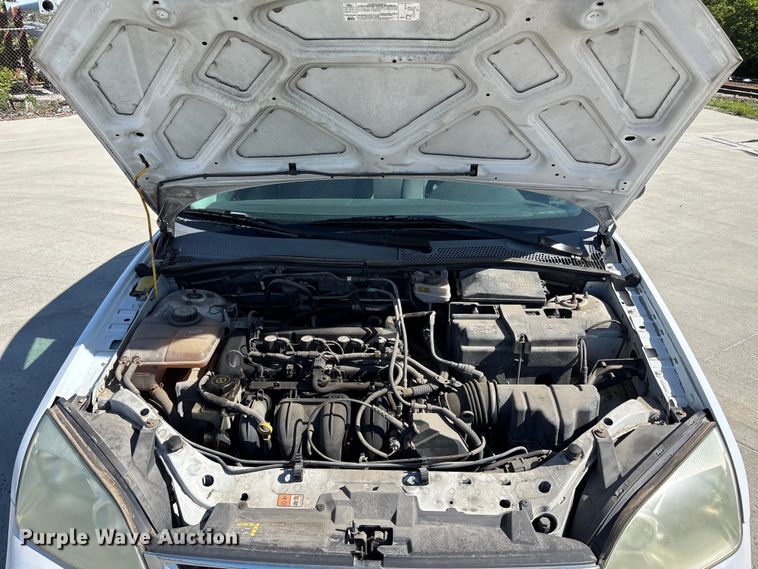 image for item FN5634 2007 Ford Focus ZX4 