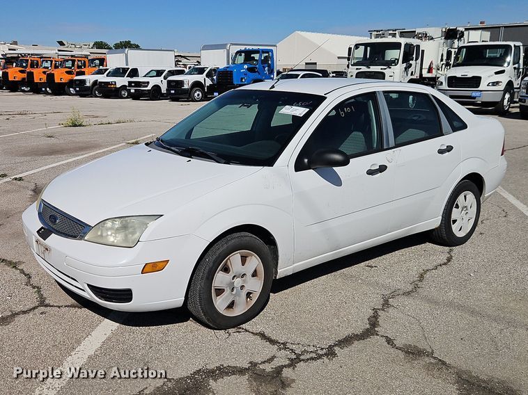 image for item FN5635 2007 Ford Focus ZX4 