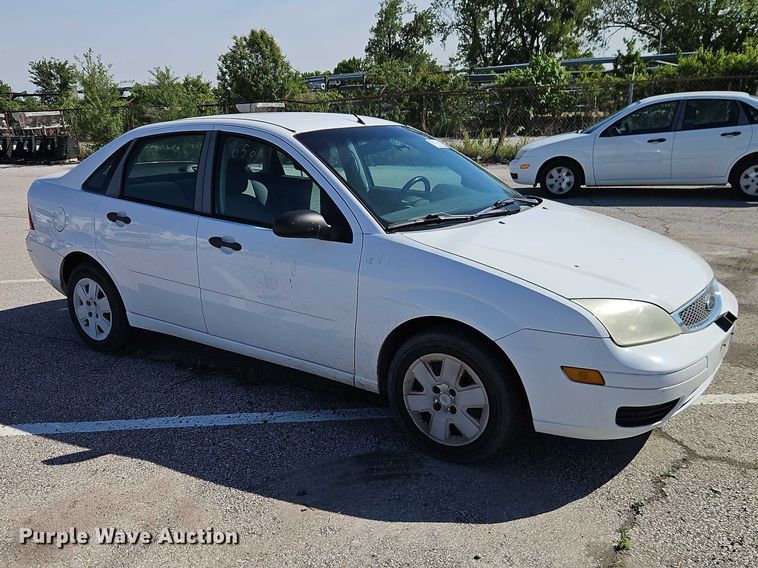 image for item FN5635 2007 Ford Focus ZX4 