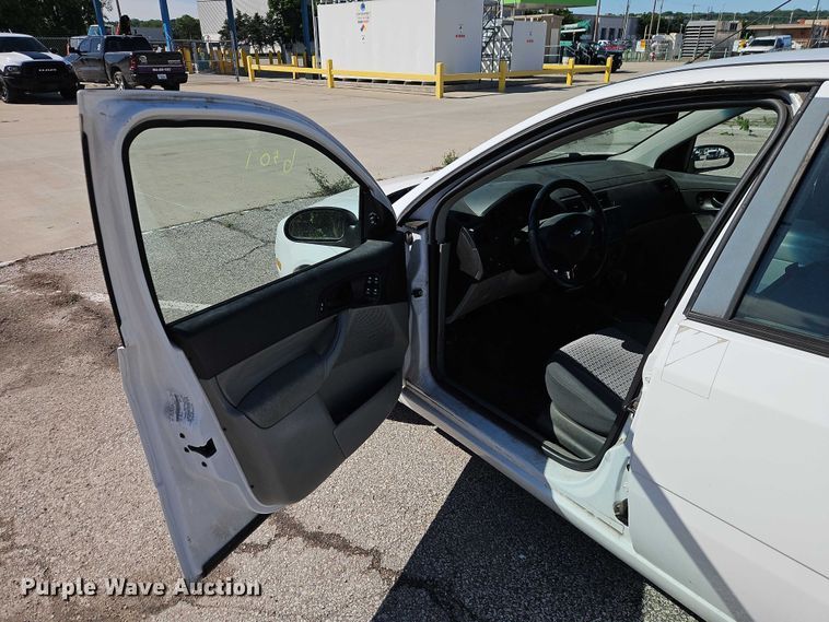 image for item FN5635 2007 Ford Focus ZX4 