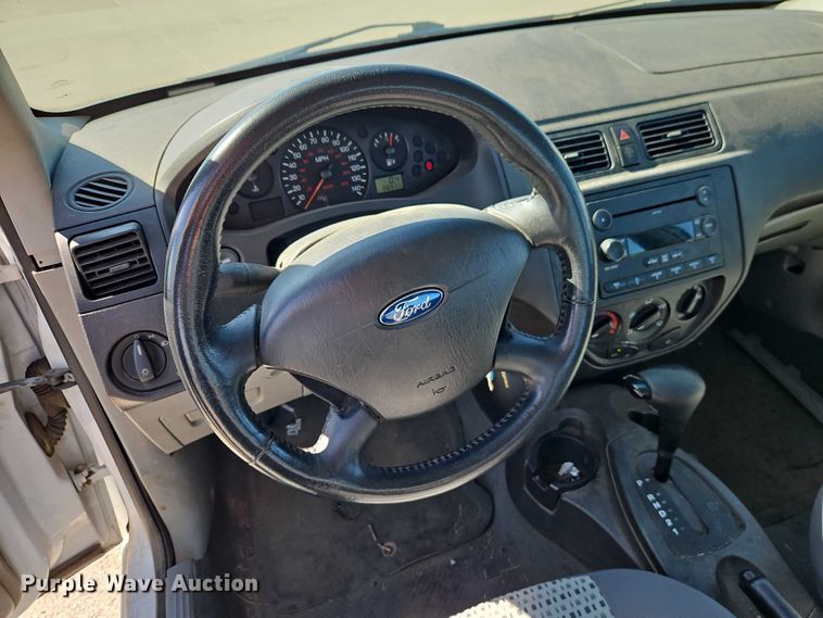 image for item FN5635 2007 Ford Focus ZX4 
