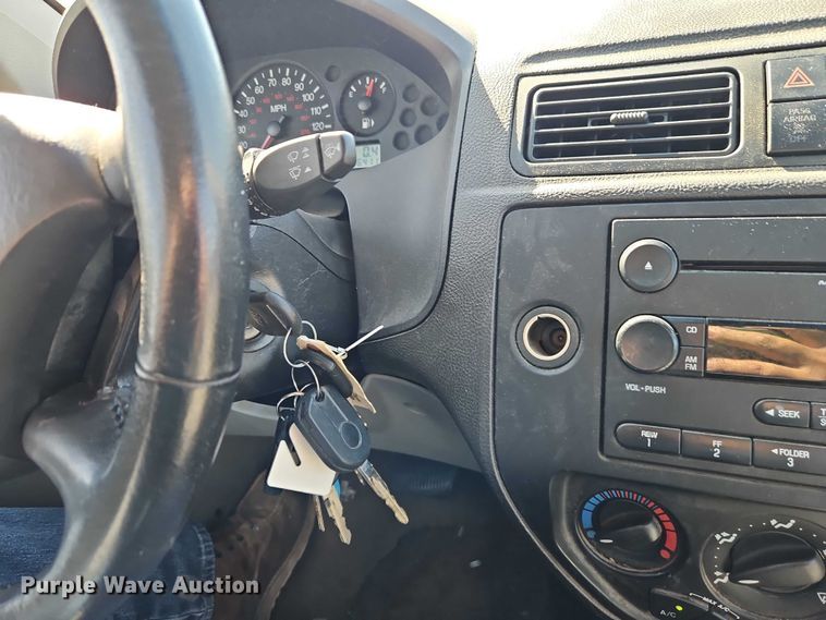 image for item FN5635 2007 Ford Focus ZX4 
