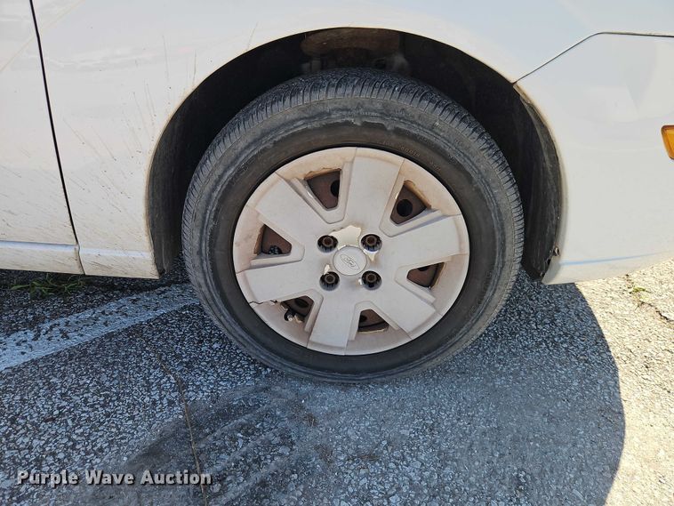 image for item FN5635 2007 Ford Focus ZX4 