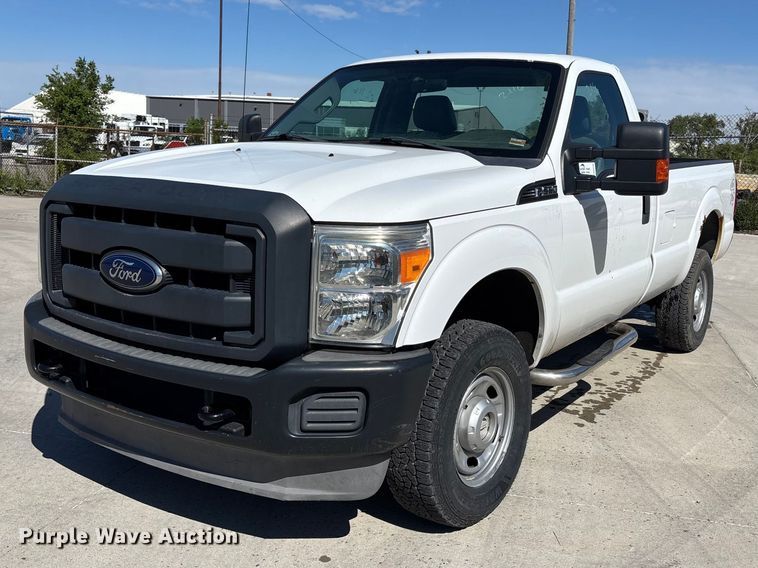 image for item FN5636 2012 Ford F350 Super Duty XL pickup truck