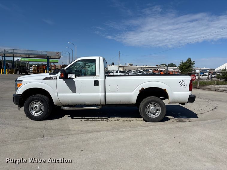 image for item FN5636 2012 Ford F350 Super Duty XL pickup truck