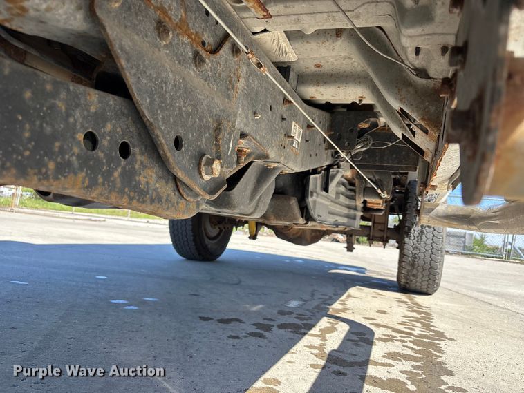 image for item FN5636 2012 Ford F350 Super Duty XL pickup truck