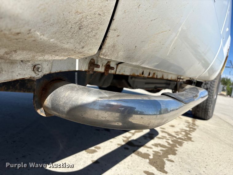 image for item FN5636 2012 Ford F350 Super Duty XL pickup truck
