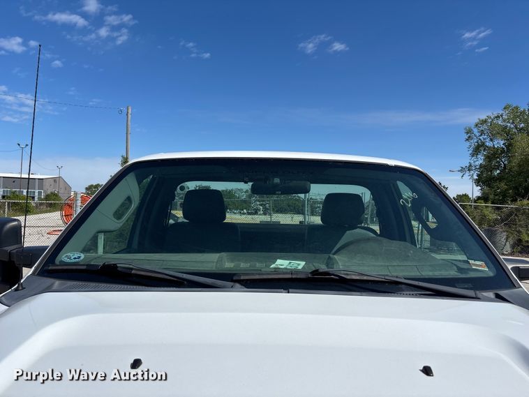 image for item FN5636 2012 Ford F350 Super Duty XL pickup truck