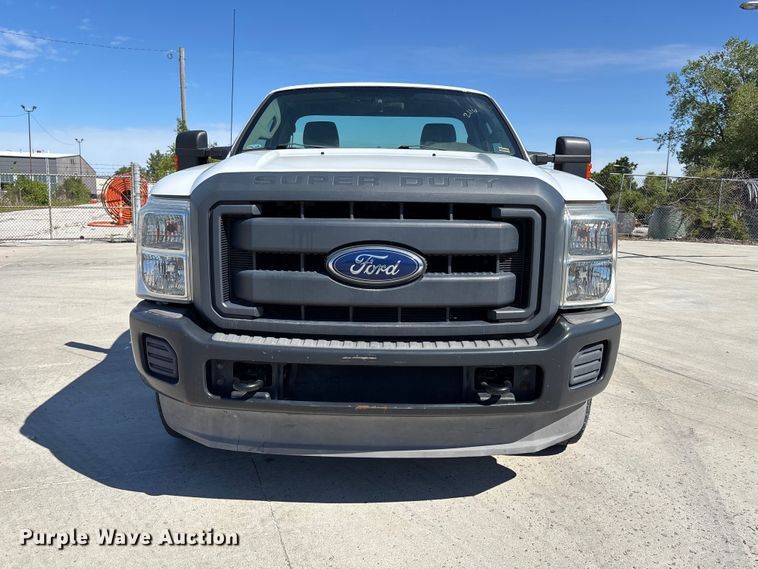 image for item FN5636 2012 Ford F350 Super Duty XL pickup truck