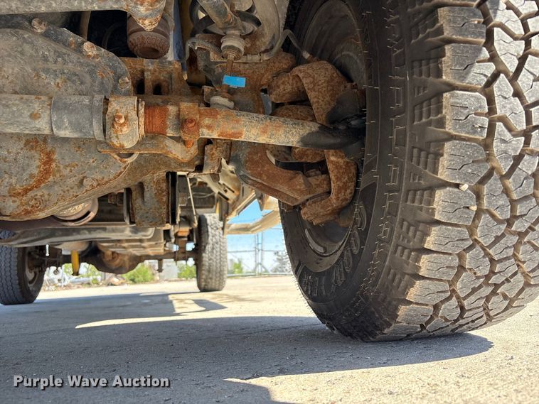 image for item FN5636 2012 Ford F350 Super Duty XL pickup truck