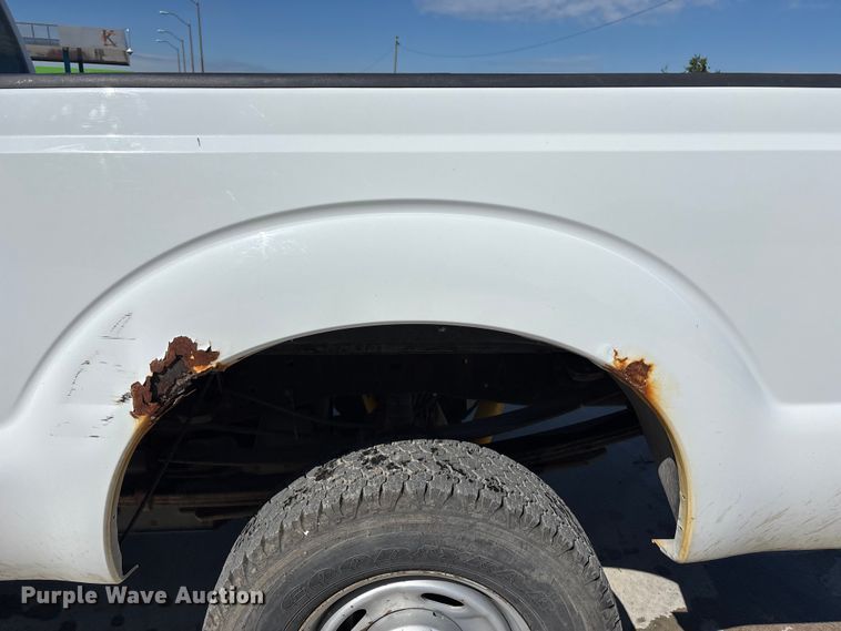 image for item FN5636 2012 Ford F350 Super Duty XL pickup truck