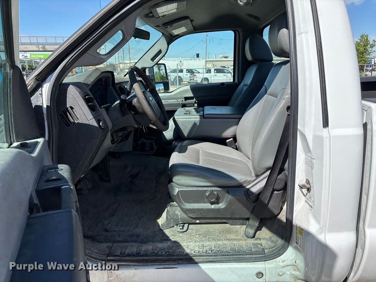 image for item FN5636 2012 Ford F350 Super Duty XL pickup truck