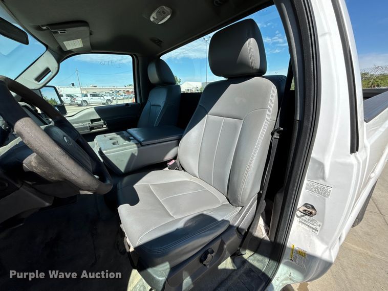 image for item FN5636 2012 Ford F350 Super Duty XL pickup truck