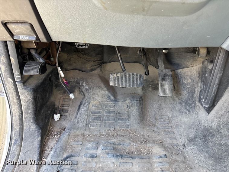 image for item FN5636 2012 Ford F350 Super Duty XL pickup truck