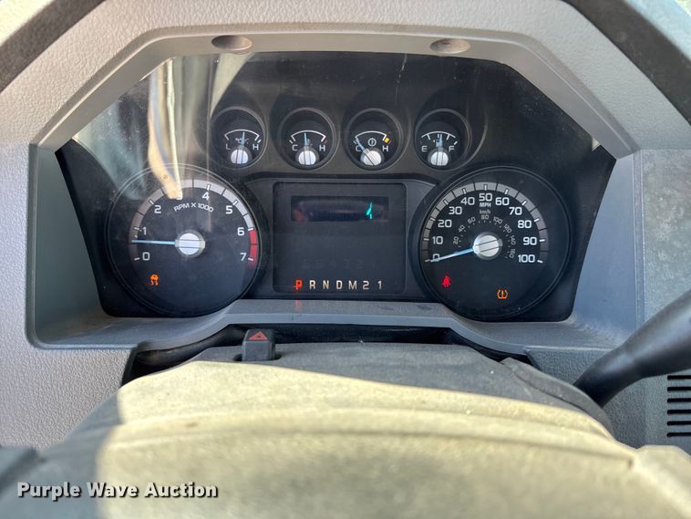image for item FN5636 2012 Ford F350 Super Duty XL pickup truck