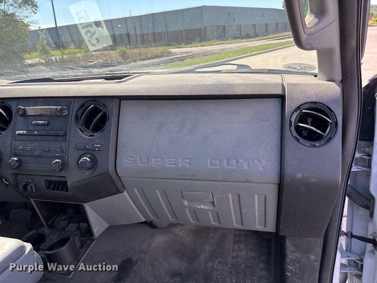 image for item FN5636 2012 Ford F350 Super Duty XL pickup truck