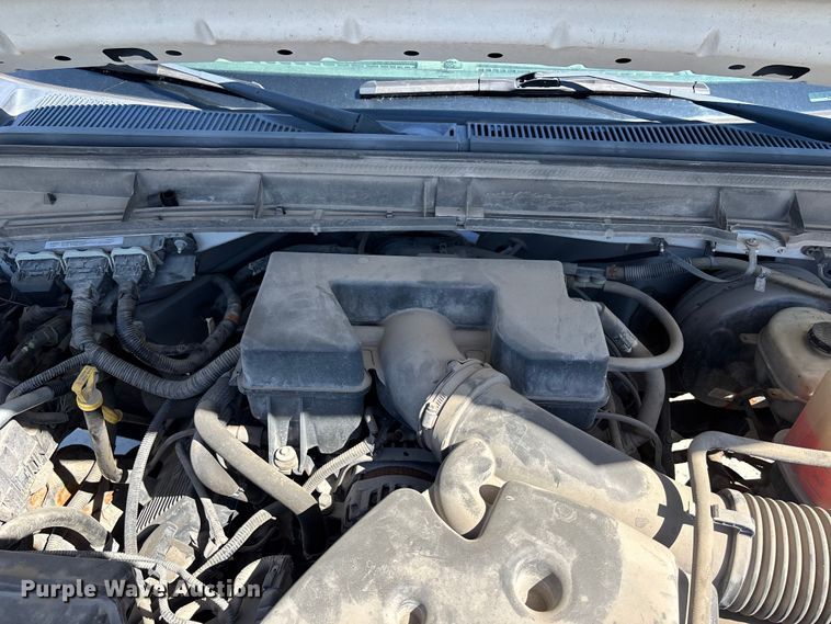 image for item FN5636 2012 Ford F350 Super Duty XL pickup truck