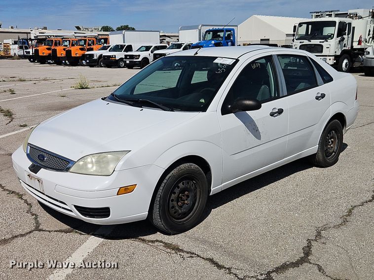 image for item FN5637 2007 Ford Focus ZX4 
