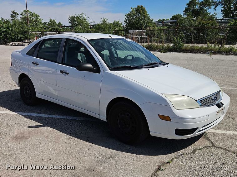 image for item FN5637 2007 Ford Focus ZX4 