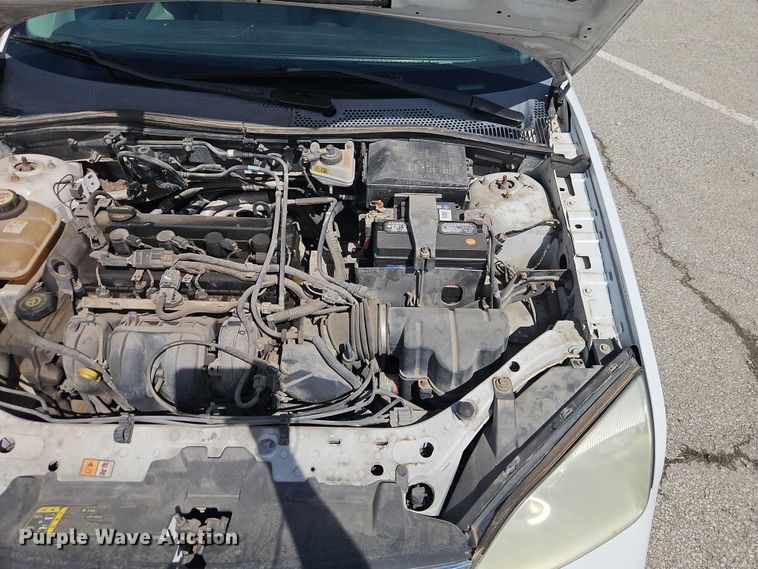 image for item FN5637 2007 Ford Focus ZX4 