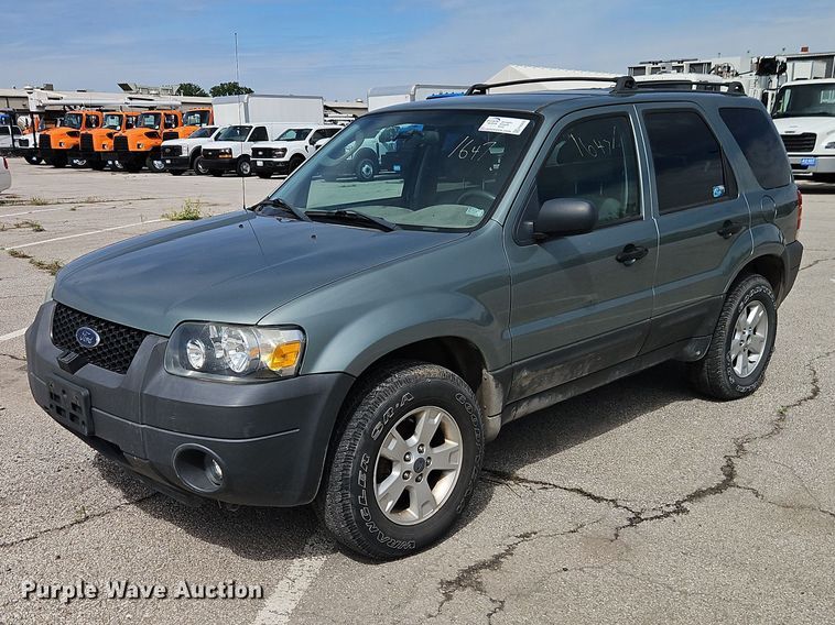 image for item FN5639 2005 Ford Escape XLT SUV